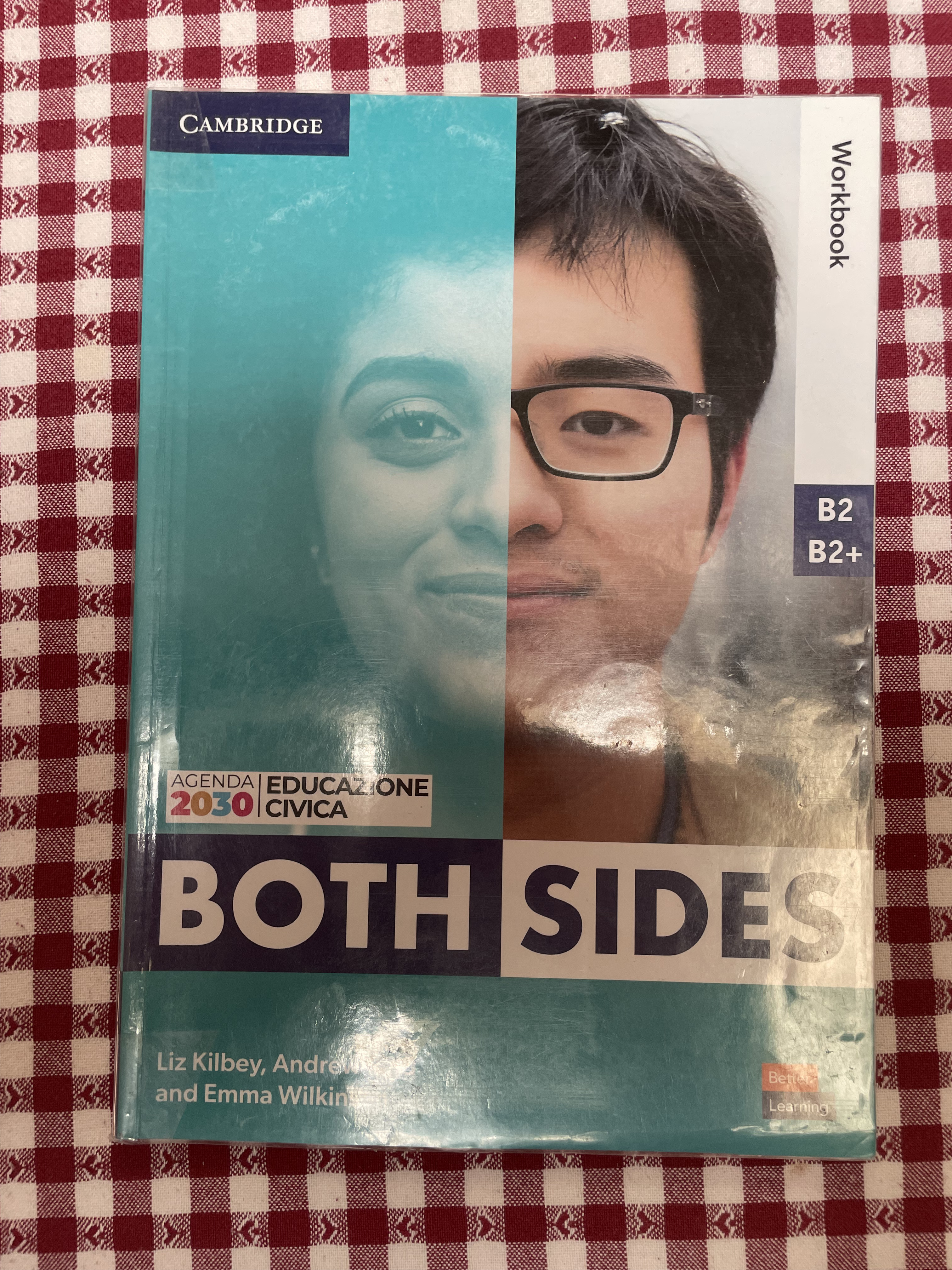 Foto di BOTH SIDES. LEVEL 3 B2-B2+. WORKBOOK
